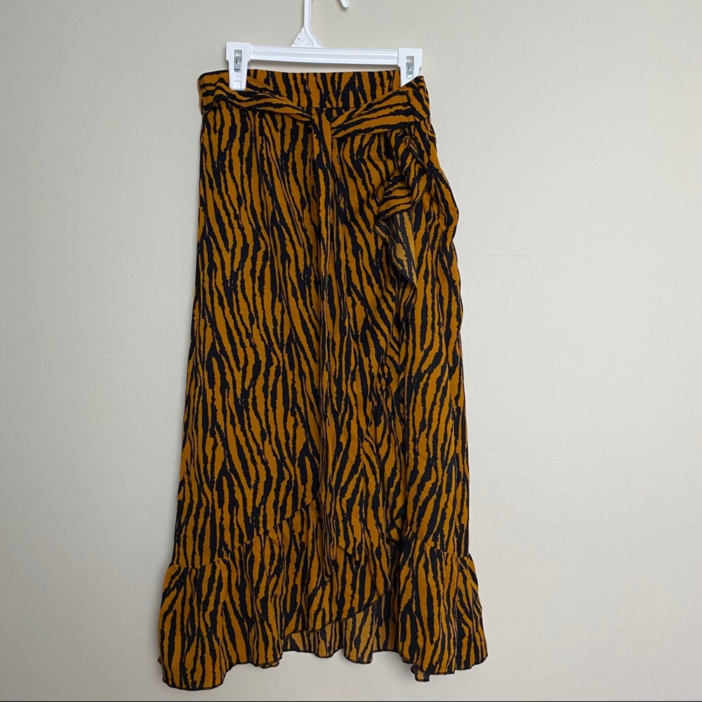 Animal print midi skirt with ruffle accents